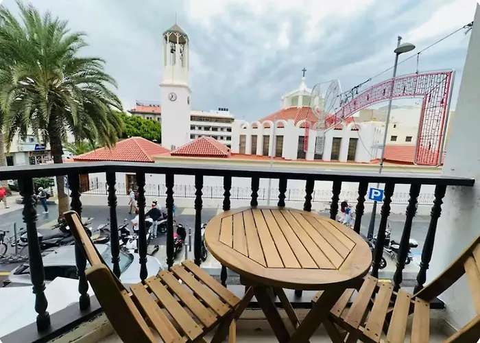 Flat Cristianos Square * Guincho (Tenerife)