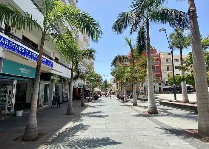 Flat Cristianos Square Guincho (Tenerife)