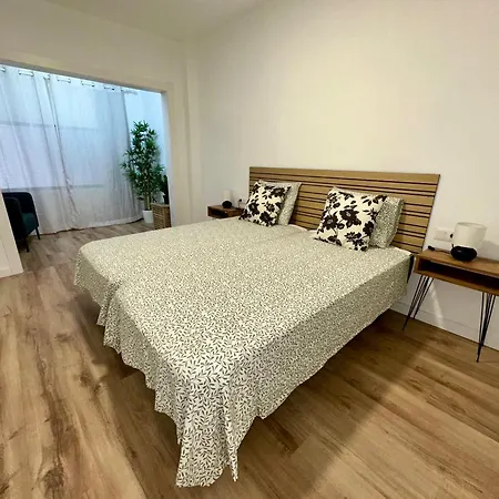 Flat Cristianos Square