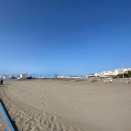 Flat Cristianos Square Guincho (Tenerife)
