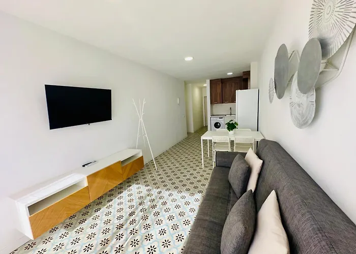 Flat Cristianos Square